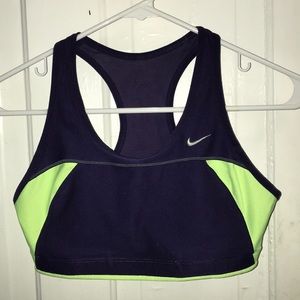 Womans nikes sports bra